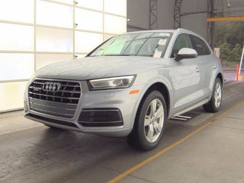 Used 2019 Audi Q5 2.0T Premium w/ Convenience Package AWD/4WD image 1