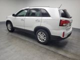 Used 2015 Kia Sorento LX image 3