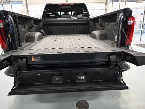 Used 2024 GMC Sierra 3500 Denali Ultimate image 11