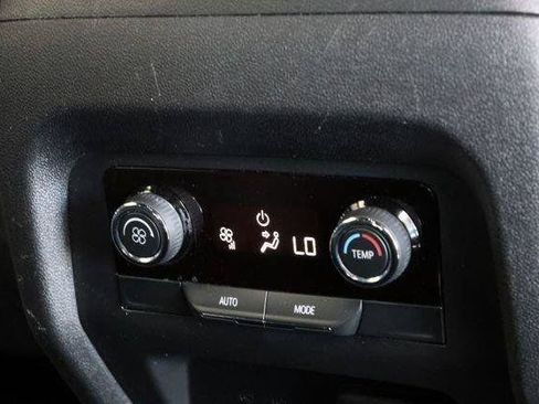 Used 2024 Chevrolet Traverse LT AWD/4WD image 27