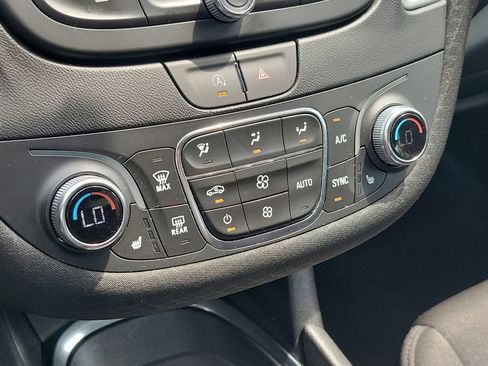 Used 2024 Chevrolet Malibu LT FWD image 31