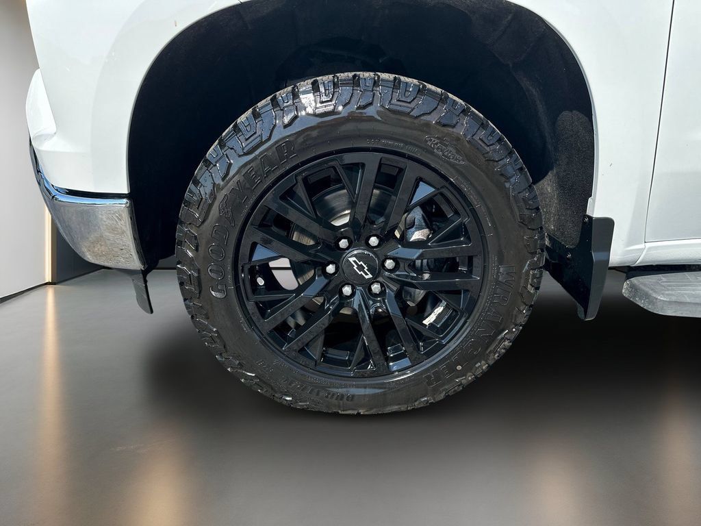Used 2023 Chevrolet Silverado 1500 LTZ AWD/4WD image 10