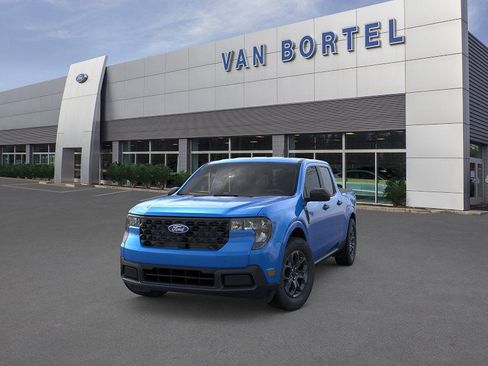 Used 2026 Ford Maverick XLT AWD/4WD image 2