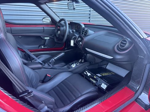 Used 2015 Alfa Romeo 4C Coupe w/ Leather Interior Group image 13