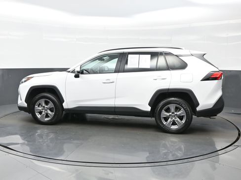Used 2025 Toyota RAV4 XLE AWD/4WD image 3