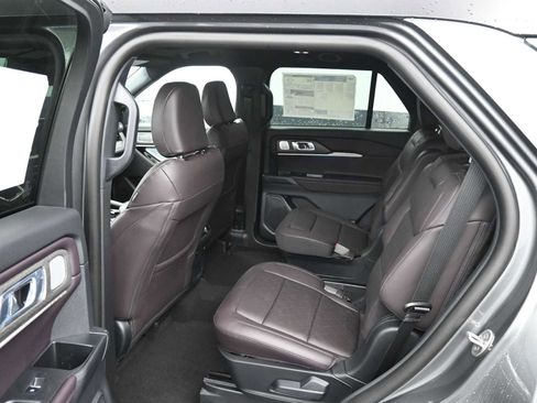 New 2026 Ford Explorer Platinum image 23