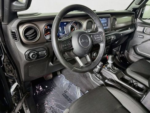 Used 2021 Jeep Wrangler Unlimited Sport AWD/4WD image 9