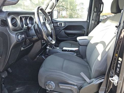 Used 2020 Jeep Wrangler Unlimited Sport S image 3