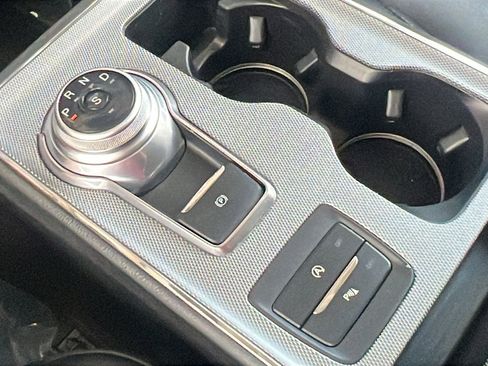 Used 2022 Ford Edge Titanium image 26