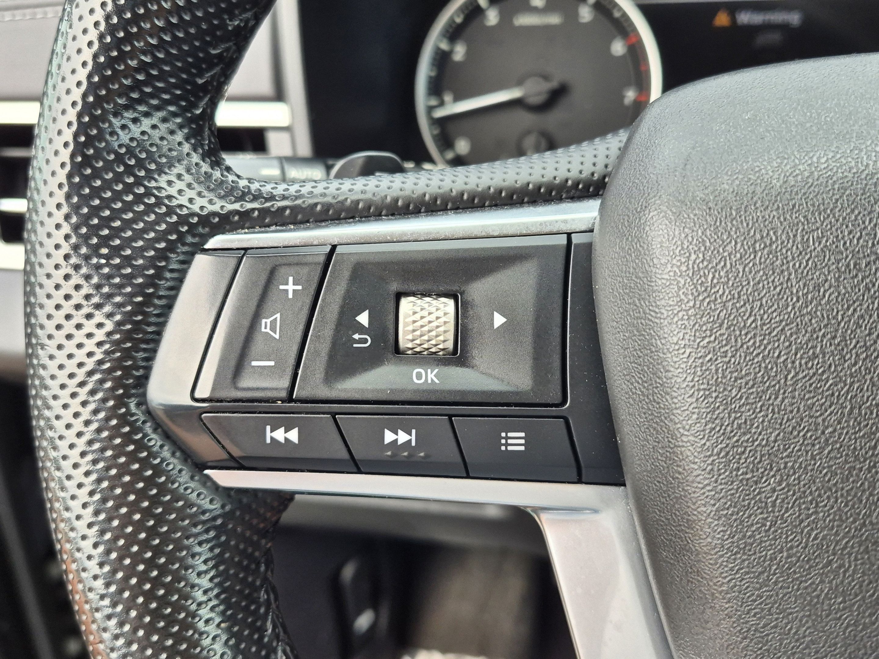 Used 2024 Mitsubishi Outlander SE FWD image 30