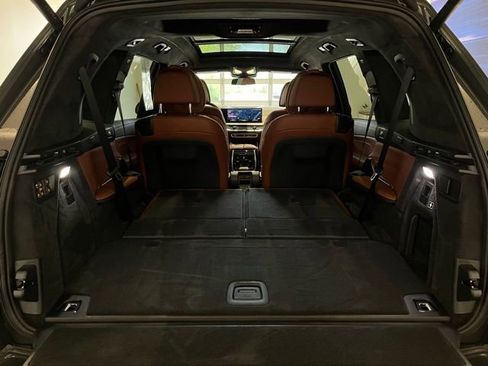 Used 2025 BMW X7 xDrive40i w/ Executive Package AWD/4WD image 37