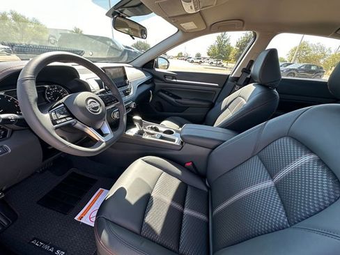 New 2026 Nissan Altima 2.5 SR FWD image 15