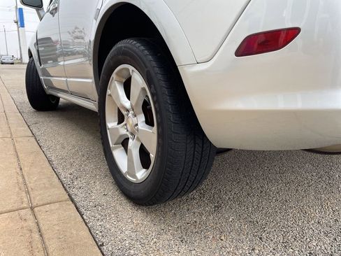 Used 2014 Chevrolet Captiva Sport LT w/ Convenience Package image 18