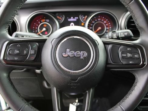 Used 2023 Jeep Wrangler Sport S image 16