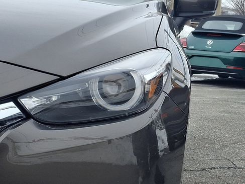 Used 2017 MAZDA MAZDA3 Grand Touring w/ Premium Equipment Package image 9