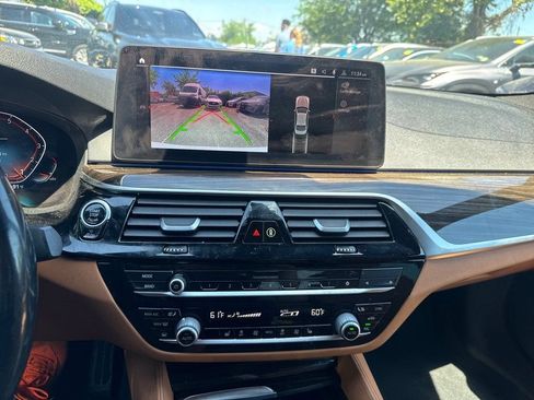 Used 2021 BMW 530i xDrive w/ M Sport Package AWD/4WD image 43
