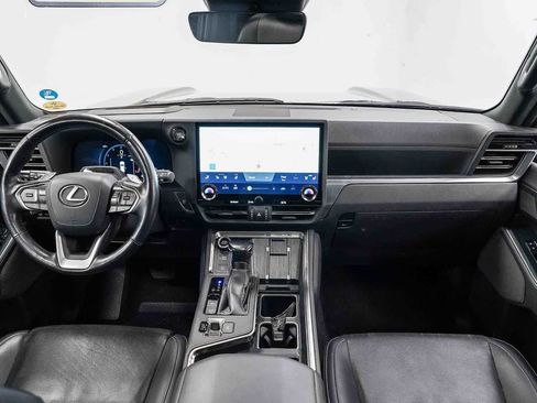 Used 2024 Lexus GX 550 w/ Cold Area Package AWD/4WD image 12