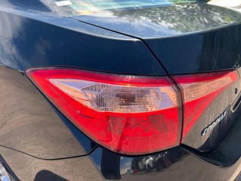 Used 2017 Toyota Corolla L w/ Carpet Mat Package (TMS) FWD image 9