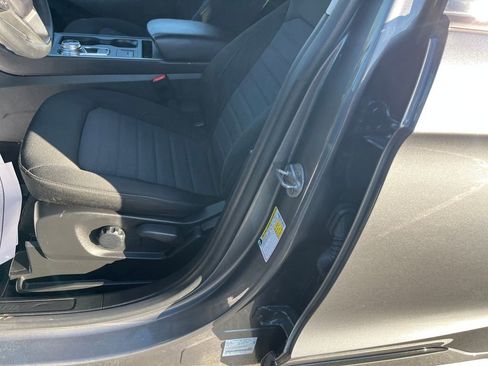 Used 2024 Ford Edge SE w/ Black Appearance Package image 20