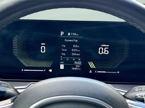 Used 2024 Kia Sorento S FWD image 28