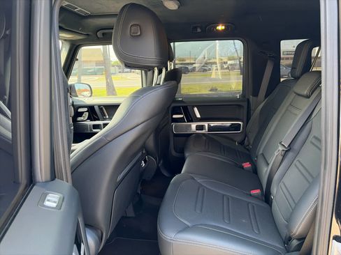 Used 2025 Mercedes-Benz G 550 image 17