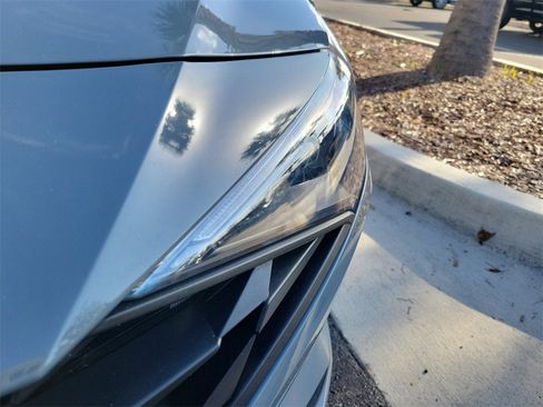 Used 2022 Hyundai Elantra SEL image 11