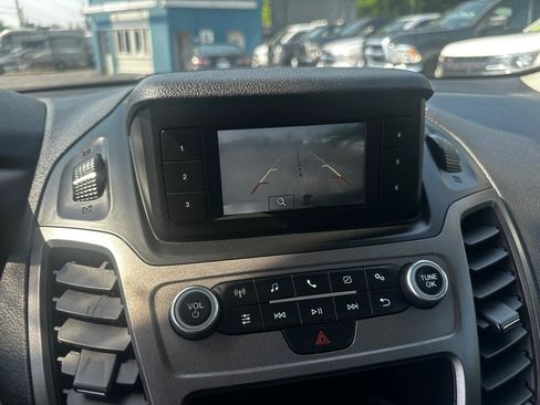 Used 2019 Ford Transit Connect XL FWD image 18
