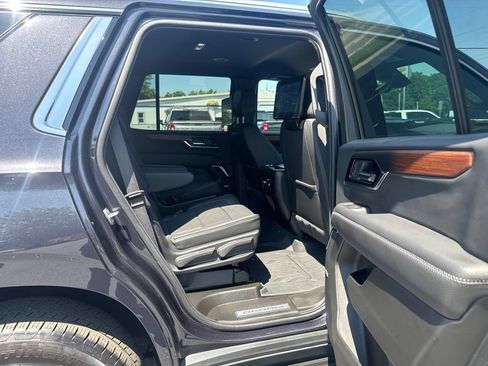 Used 2025 GMC Yukon Denali w/ Advanced Technology Package AWD/4WD image 24