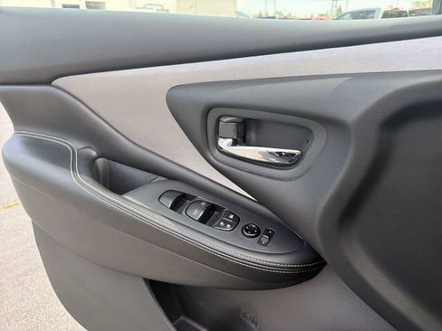 Used 2023 Nissan Murano SV FWD image 22