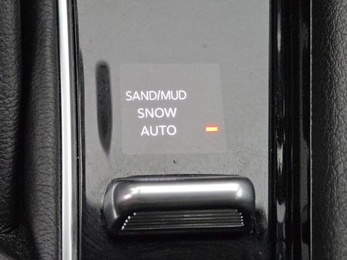 Used 2024 Jeep Compass Limited image 4