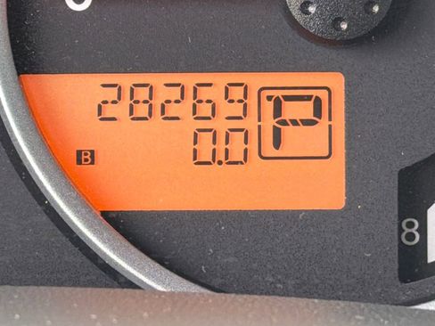 Used 2019 Nissan Frontier SL image 25