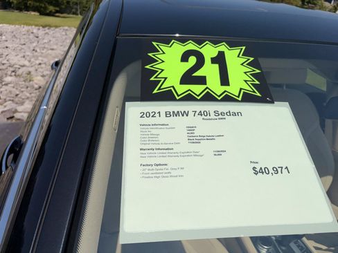Used 2021 BMW 740i RWD image 19
