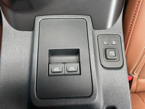 Used 2024 Ford Bronco Heritage Edition AWD/4WD image 16
