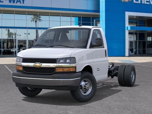 New 2025 Chevrolet Express 3500 w/ Power Convenience Package image 30