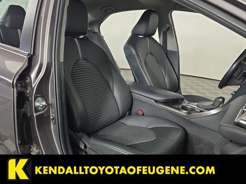 Used 2022 Toyota Camry SE FWD image 28