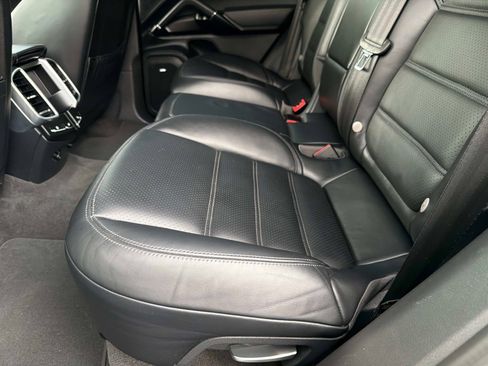 Used 2015 Porsche Cayenne Turbo AWD/4WD image 30