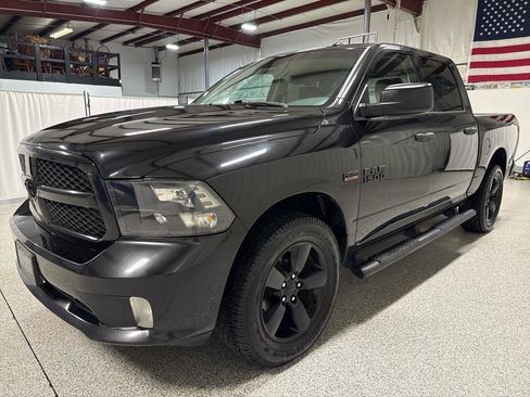 Used 2017 RAM 1500 Express w/ Black Ram 1500 Express Group AWD/4WD image 6