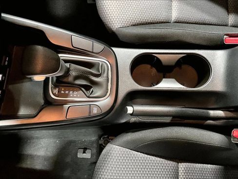 Used 2025 Kia Soul LX FWD image 17