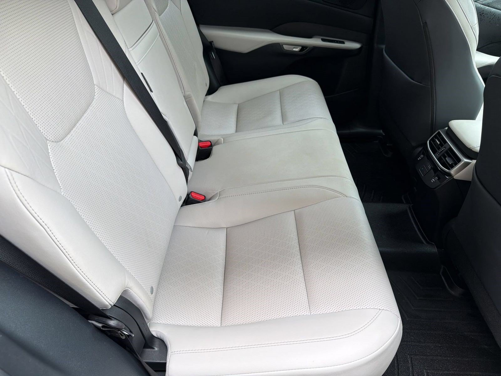Used 2023 Lexus RX 350 Premium Plus w/ Cold Area Package FWD image 30