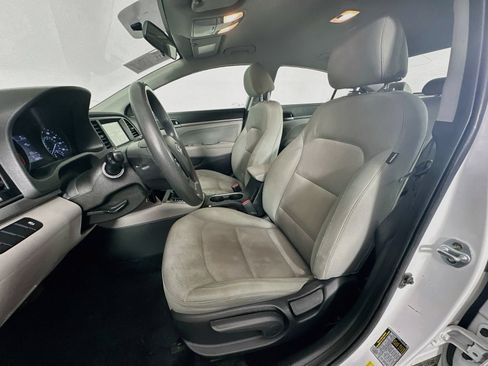 Used 2017 Hyundai Elantra SE FWD image 20