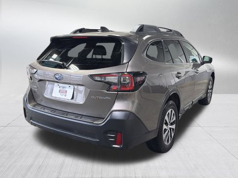 Used 2021 Subaru Outback Premium image 7