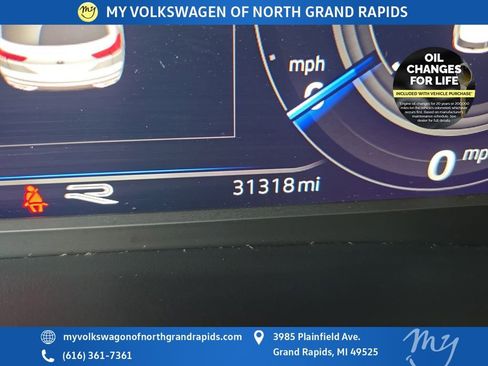 Used 2023 Volkswagen Atlas Cross Sport SEL R-Line image 19