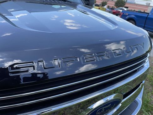 Used 2019 Ford F250 Lariat w/ Lariat Ultimate Package image 5