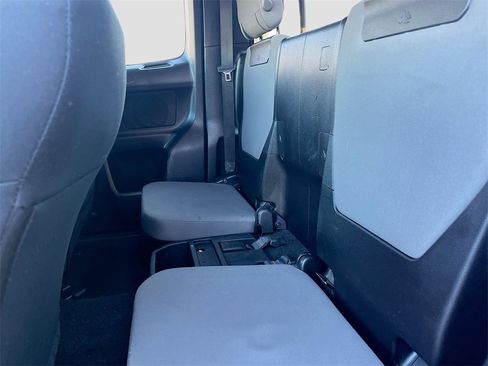 Used 2023 Toyota Tacoma TRD Off-Road image 24