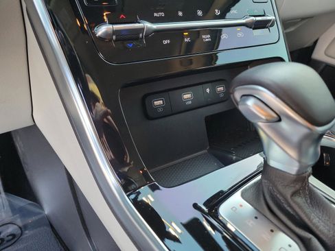 Used 2022 Kia Carnival SX FWD image 20