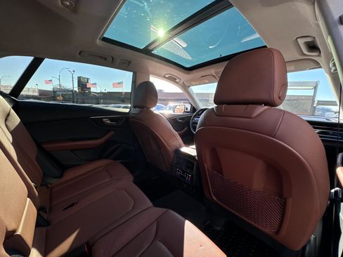 Used 2022 Audi Q8 Premium Plus image 28