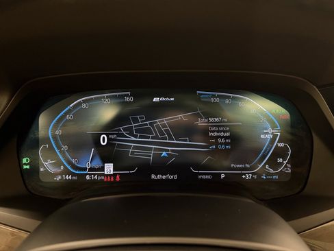 Used 2022 BMW X5 xDrive45e w/ M Sport Package image 12