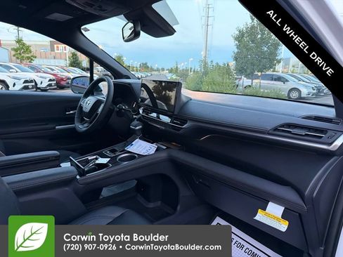 Used 2026 Toyota Sienna XLE Woodland Edition AWD/4WD image 12