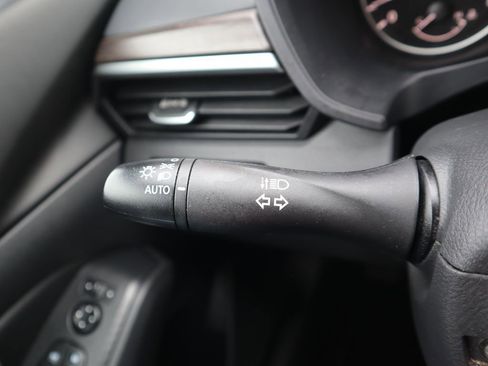 Used 2024 Nissan Altima 2.5 SV image 21