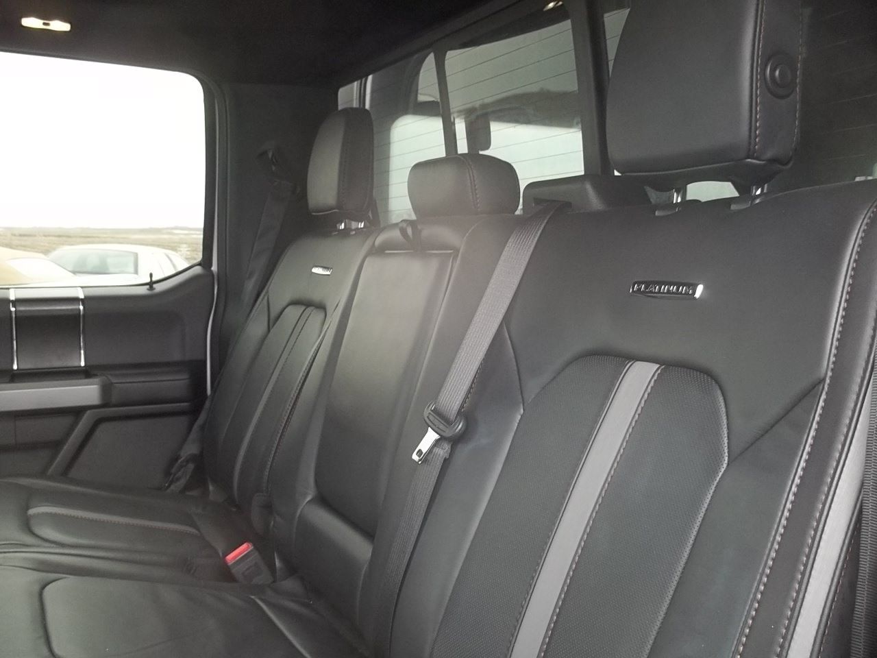 Used 2018 Ford F150 Platinum w/ Equipment Group 701A Luxury AWD/4WD image 15